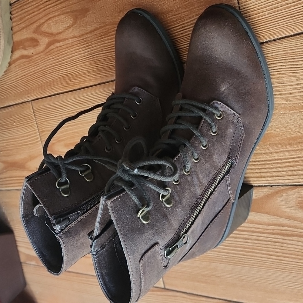 White mountain womens combat booties